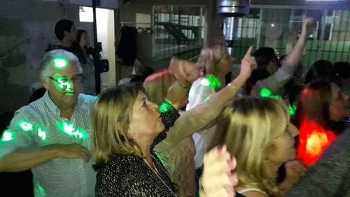 Servicio Discoteca Animador Y Dj ,pantalla Audio Luces Humo