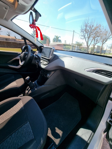 Imagen 16 de 16 de Peugeot 208 2018 1.6 Allure