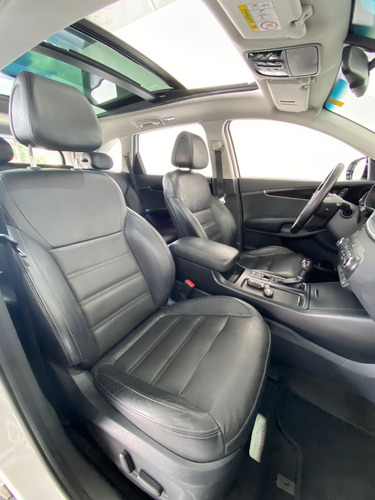 Kia Sorento 3.3 V6 GASOLINA EX 7L AUTOMATICO