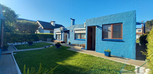Inmobiliaria Costa Azul Vende Muy Buena Casa A Una Cuadra De La Playa De La Aguada
