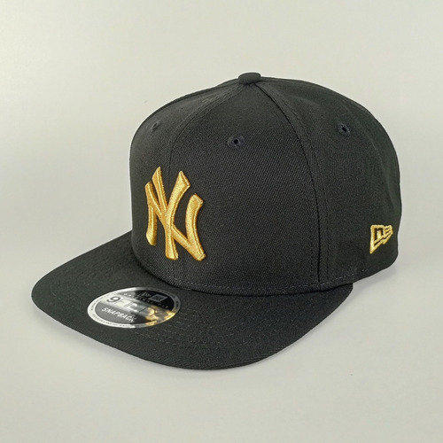 Boné New Era 950 New York Yankees Gold Ney Preto