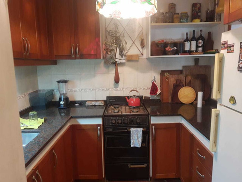 Imagen 8 de 14 de Venta De Chalet Sobre Amplio Lote En Adrogué. Nuevas Condici