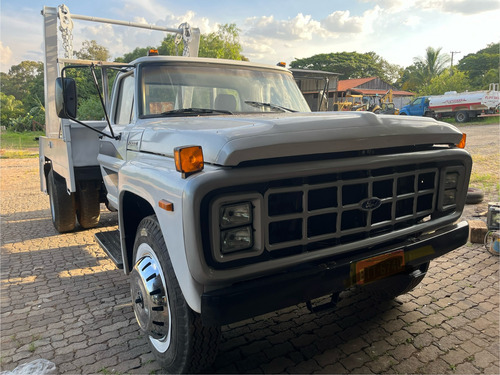 Ford F1300 Poliguindaste Caçamba