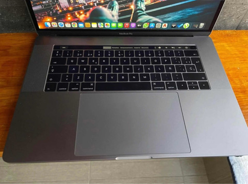 Macbook Pro 15 Inch , 2016 (Usado)