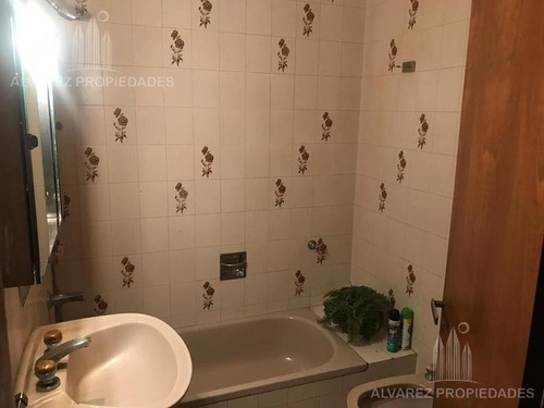 Imagen 14 de 23 de Excelente Casa 4 Ambientes - Castelar Centro