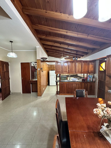 Venta - Linda Casa Multifamiliar - Lista Para Mudarte - Ideal 2 Familias - Villa Madero