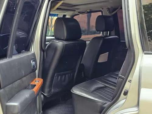 Nissan Patrol 4.8 Y61 Grx