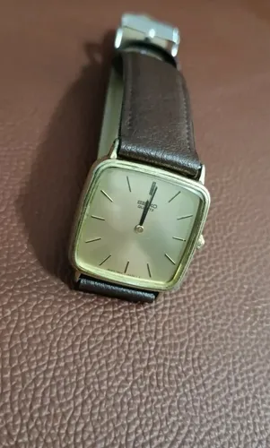 Elegante Relógio Seiko Tank Quartz Vintage Gold | Frete grátis