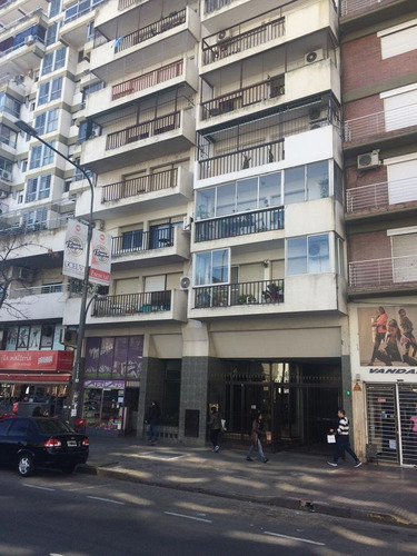 Imagen 15 de 19 de Venta Departamento 2 Dormitorios Con Balcón - Pellegrini 1200 - Centro