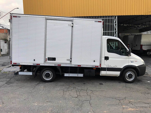 Imagem 7 de 12 de Iveco Daily 30s13 Bau Piso De Ferro