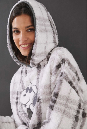Pijama Fleece Snoopy Peanuts Cuadros