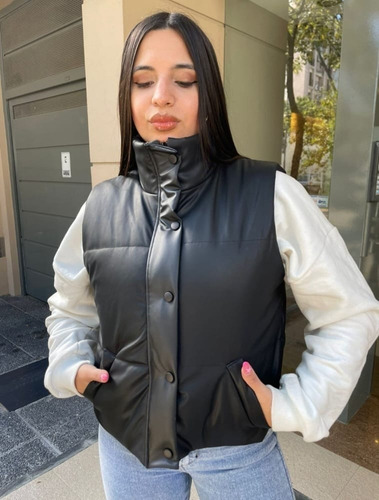 Chaleco Engomado Puffer Mujer Ecocuero Con Boton Cierre