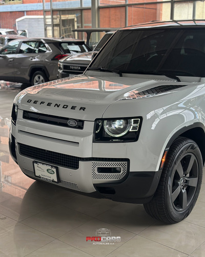 Land Rover Defender P400