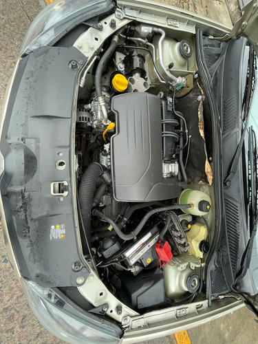 Renault Clio 1.2 Mio Confort Plus Abs Abcp