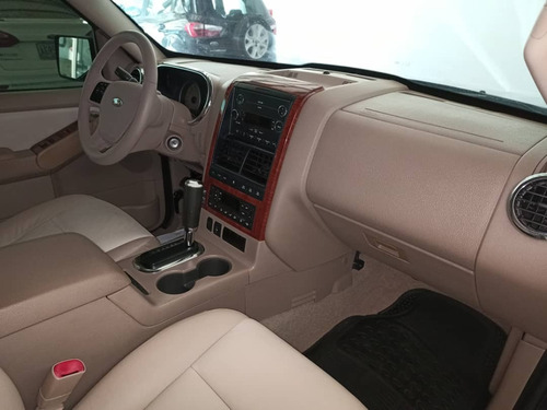 Imagen 9 de 13 de Ford Explorer 4x4 Eddie Bauer