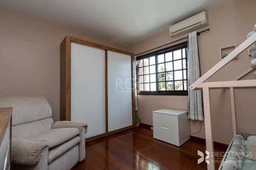 Casa Em Ipanema Com 3 Dormitórios - Lu265702