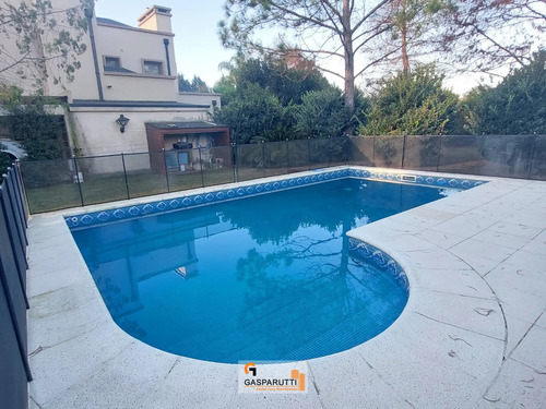 Casa En Venta Amoblada 5 Ambientes Con Pileta En Barrio Sept