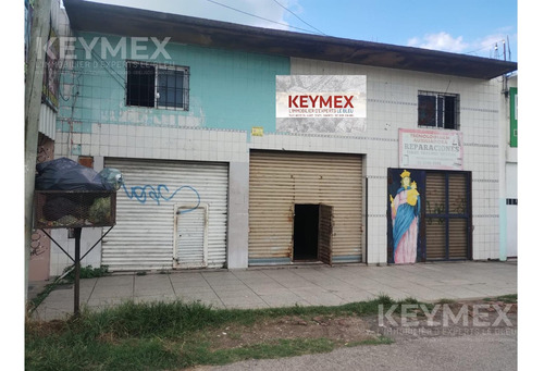 Galería Comercial Con Cuatro Locales Comerciales