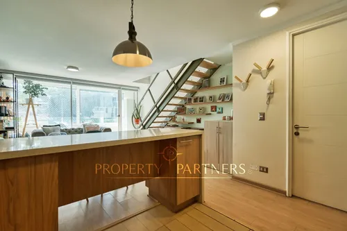 Dúplex Contemporáneo En Ñuñoa: Comodidad Y Estilo ...
