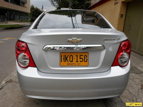 Imagen 8 de 25 de Chevrolet Sonic 1.6 Lt Sedán