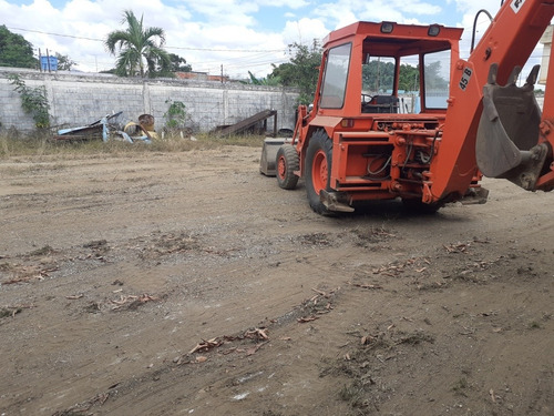 Imagen 4 de 4 de Retroexcavador