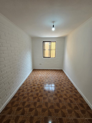 Venta De Casa En Pudahuel, 2dormitorios, 1baño