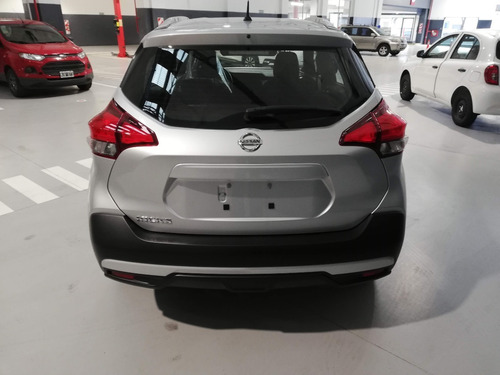 Nissan Kicks Sense Manual.....