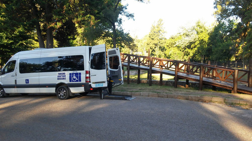 Imagen 4 de 10 de Traslado De Personas En Silla De Ruedas