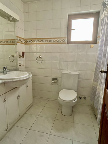 Casa Arriendo/5 D/solo Con Compromiso De Compra/las Condes