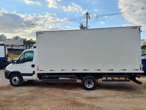 Imagem 10 de 14 de Iveco Daily 70c17