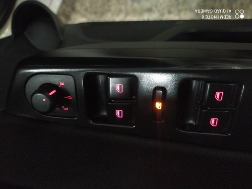 Imagem 8 de 15 de Volkswagen Spacefox 1.6 Msi Trendline 8v Flex 4p Manual