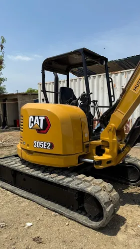 Miniexcavadora Caterpillar 305 Modelo 2019