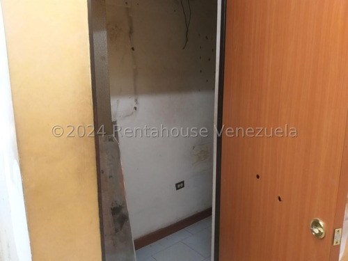 Ls Loca Comercial En Venta En El Buenaventura 25-3624 Yk