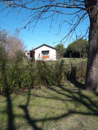 Casa En Venta - 3 Dormitorios 2 Baños - 1.000mts2 - Exaltación De La Cruz