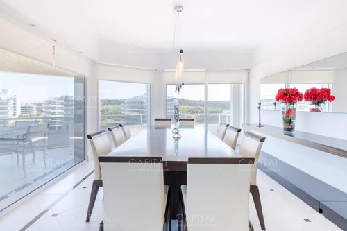 Penthouse Primera Fila Playa Brava
