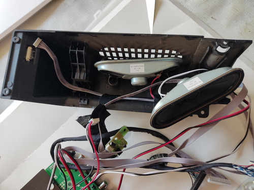 Pantalla Rca De 32 Pulgadas Modelo Rtv32d11 Desarmada (Usado)