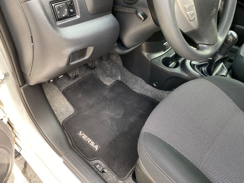 Imagen 14 de 15 de Nissan Versa 2019 1.6 Advance Mt