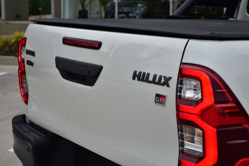 Imagen 9 de 25 de Toyota Hilux 4x4 Dc Gr-sport 2.8 Tdi At 2022