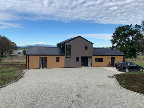 Casa En Venta De 4 Dorm. En Puerto Varas