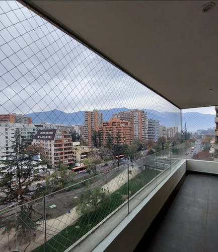 Moderno Y Amplio Departamento, Excelente Conectividad Avo.