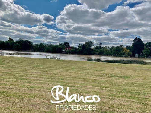 Imagen 4 de 5 de Espectacular Lote De 1000 Metros Con Amarra En El Excelente Barrio Marinas H - Tigre