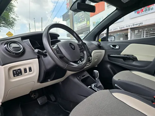 Renault Captur 2.0 Intens Automática