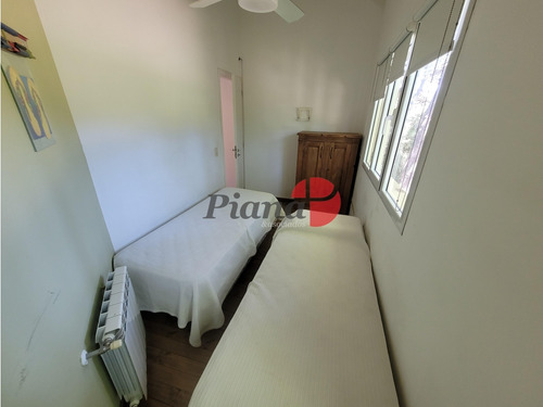 Casa En Venta - Zona Alamos - Vista Al Golf - Calidad De Construcción