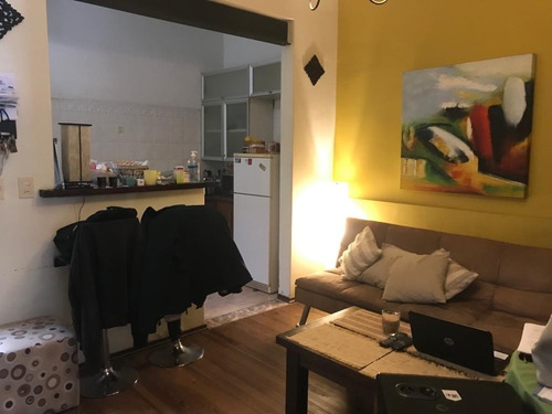 Imagen 3 de 13 de Venta De Casa Propiedad Horizontal En Pocitos, Cercana Al Ombú , 2 Dorm, 1 Baño, Patio.