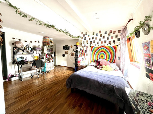 Casa En Venta De 5 Dorm. En Las Condes