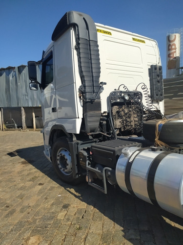 Imagem 3 de 7 de Volvo Fh Branco Toco 420 S.chift Toco