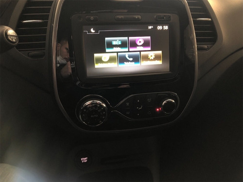 Imagem 11 de 14 de Captur 1.6 16v Sce Flex Bose X-tronic