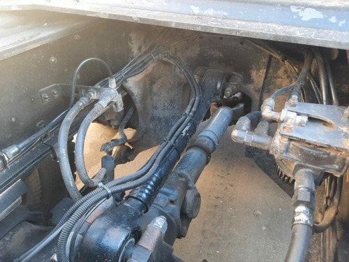 Imagen 16 de 17 de Scania P380 6x4
