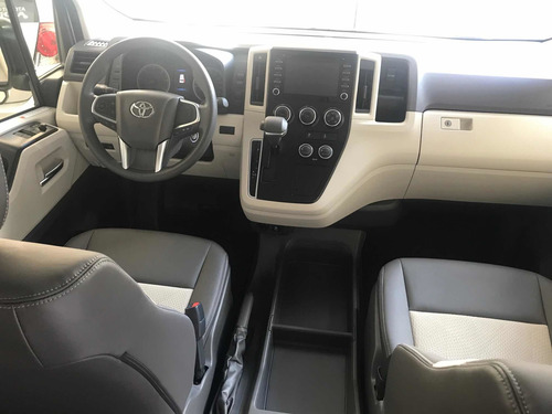 Toyota Hiace 2021 2.8 Tdi Commuter 6at 14a