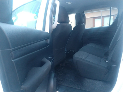 Toyota Hilux Dx 2017 Cd 2,4